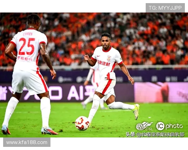 亚泰主场迎战广州恒大争夺中超积分榜关键战役精彩对决即将上演 亚泰主场迎战广州恒大争夺中超积分榜关键战役精彩对决即将上演