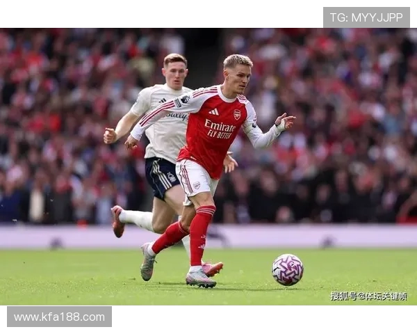 厄德高的崛起与挑战：从天才少年到足球世界的璀璨明星